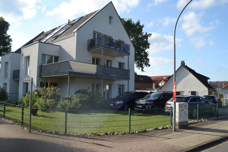 Helle 3-Zimmer-Etagen-Wohnung in Feldrandlage mit zwei Balkonen